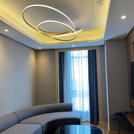 Best Western Plus Metro Clark Angeles Exterior photo
