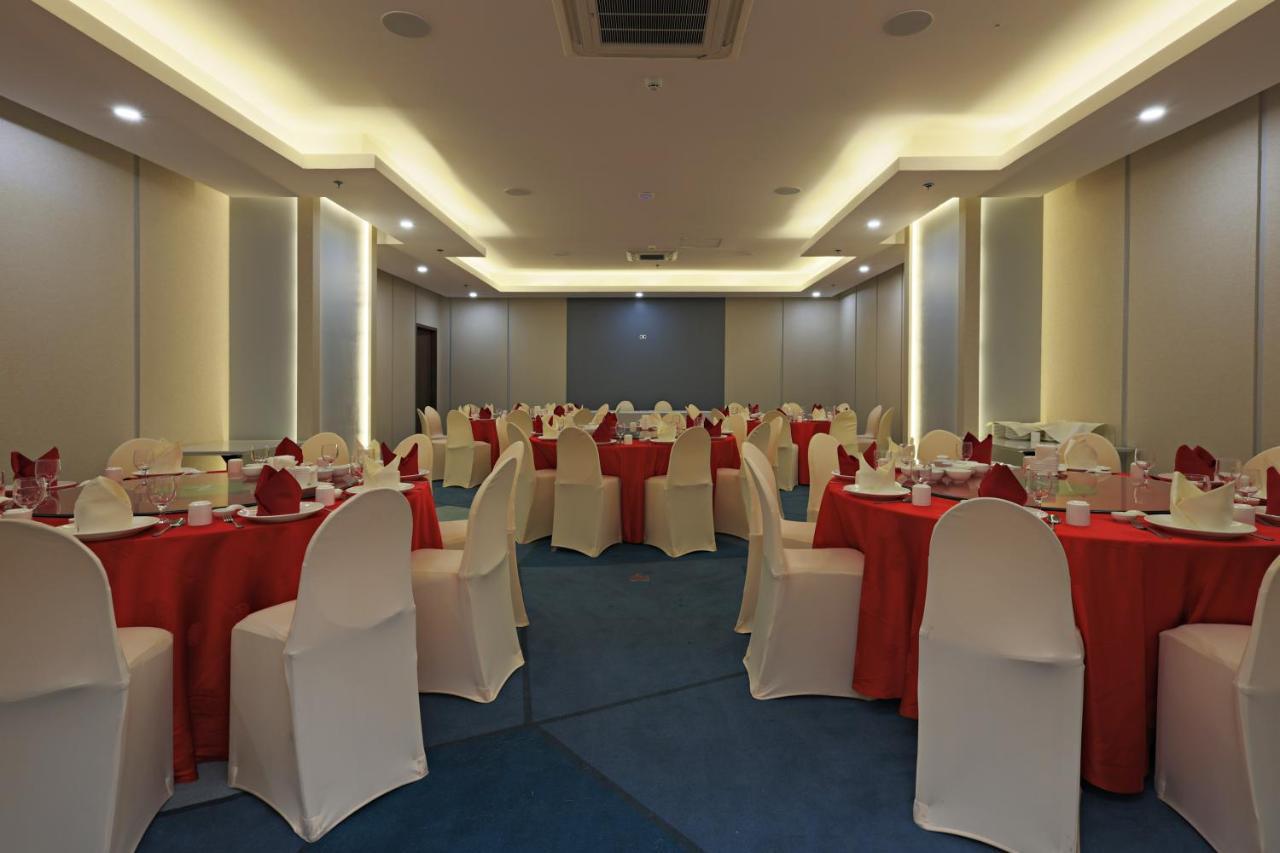 Best Western Plus Metro Clark Angeles Exterior photo