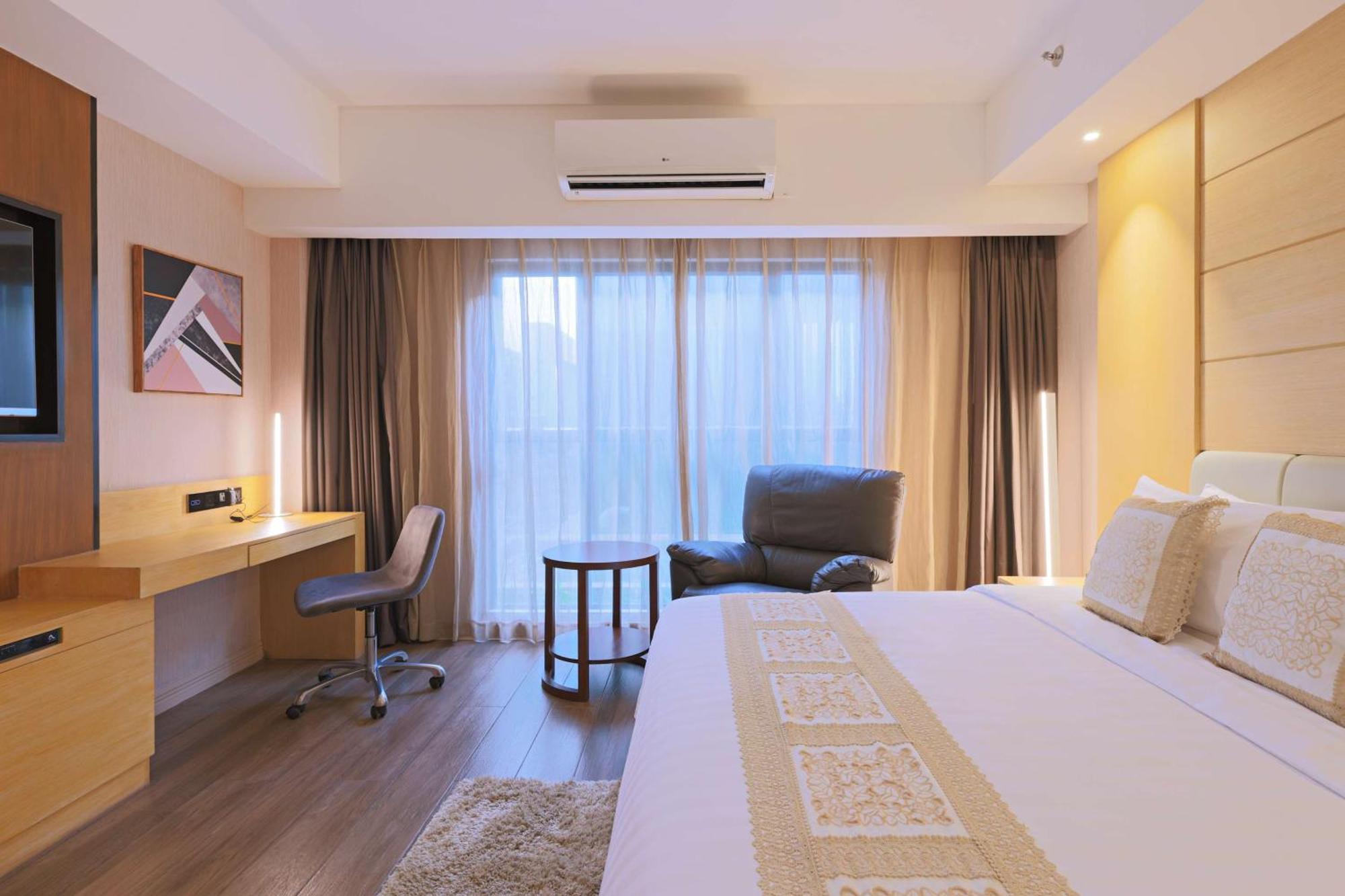 Best Western Plus Metro Clark Angeles Exterior photo